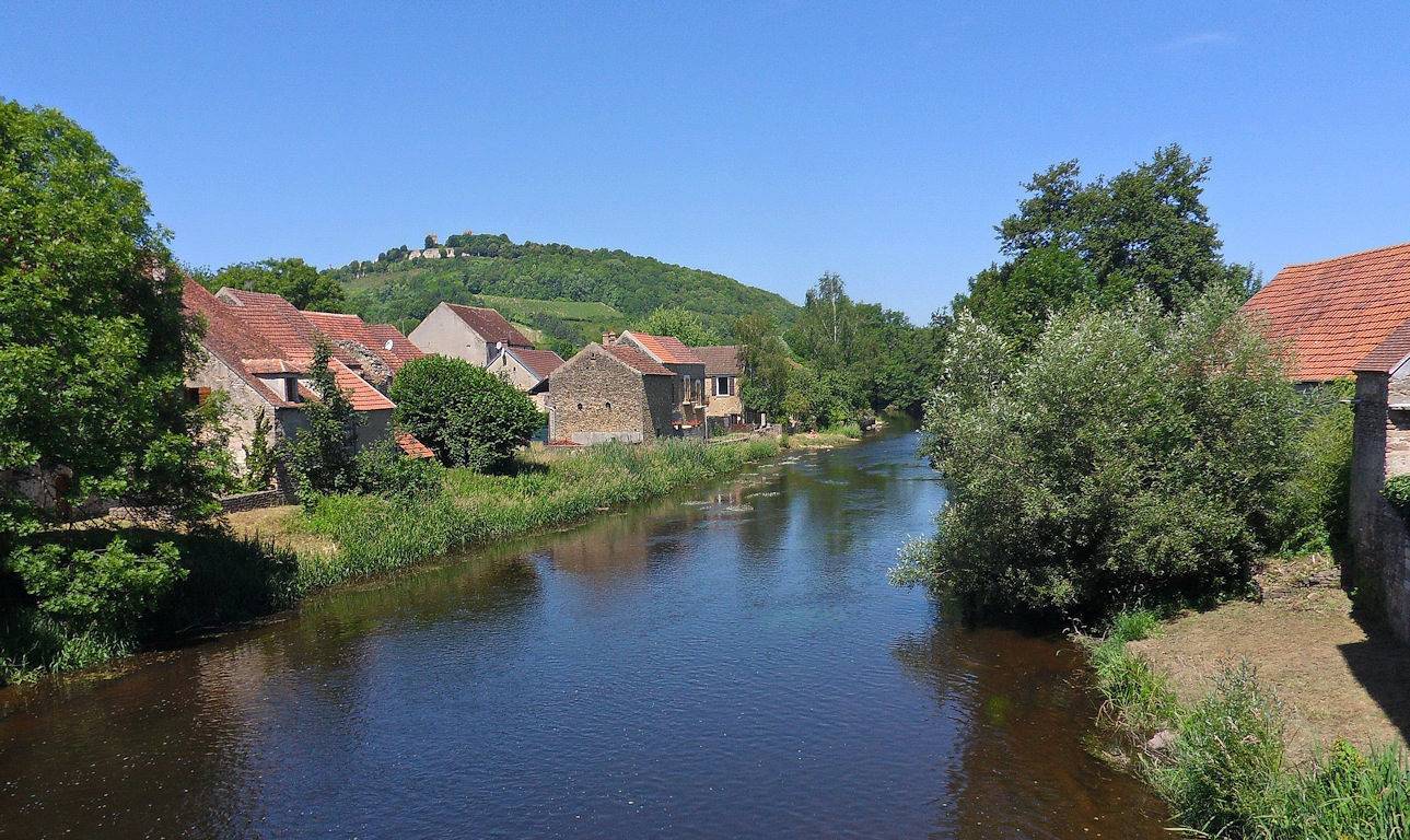 Maison Pêcheur - Gîte Vézelay à la rivière in Saint-Père (Yonne), Parc naturel régional du Morvan