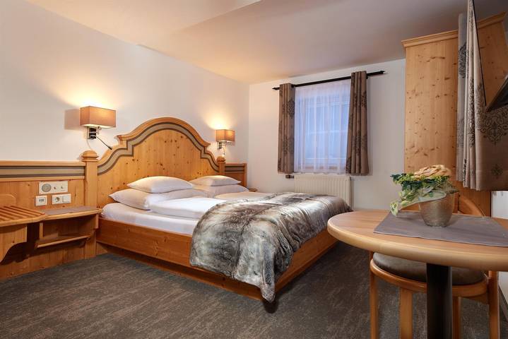Doppelzimmer Komfort mit Dusche, Wc in Flachau, Ski Amadé