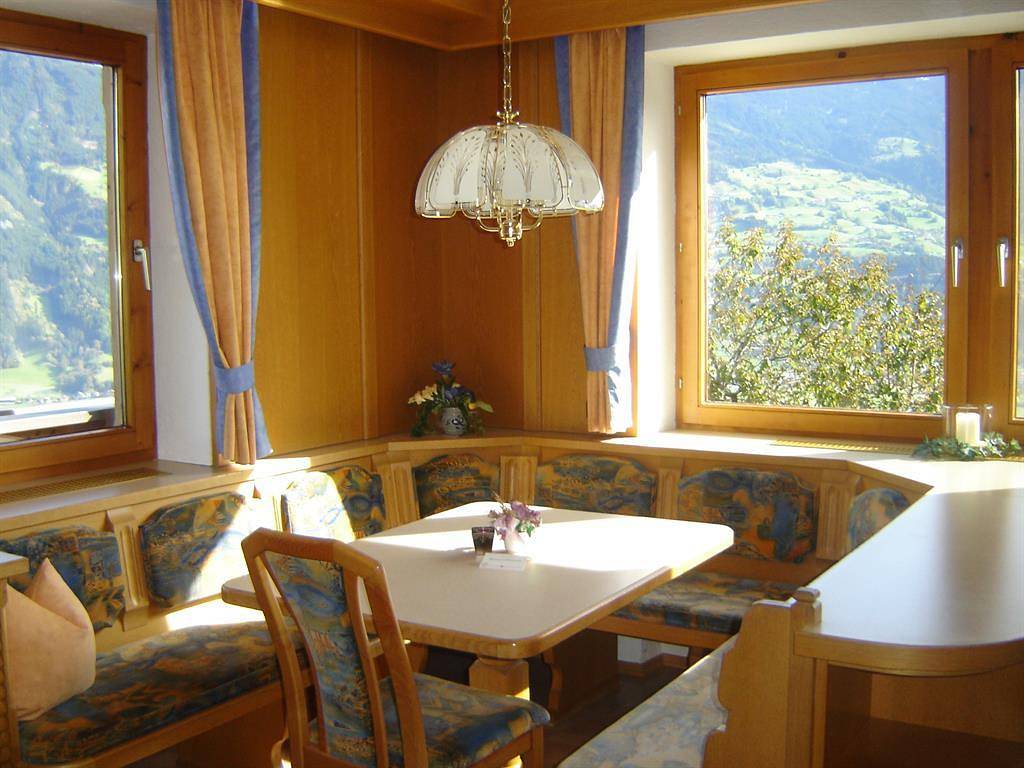 Ganze Ferienwohnung, Apartment Gästehaus Kainer in Ried im Zillertal, Ski-Optimal Hochzillertal