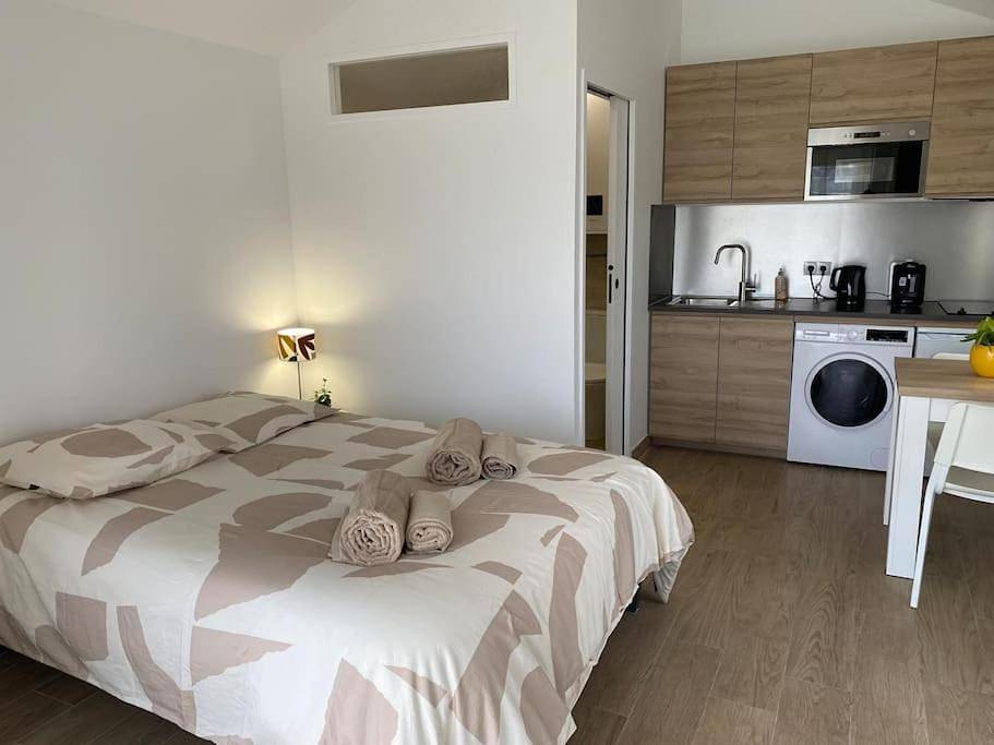 Appartement entier, One-Bedroom Apartment in Noisy-le-Grand, Seine-Saint-Denis