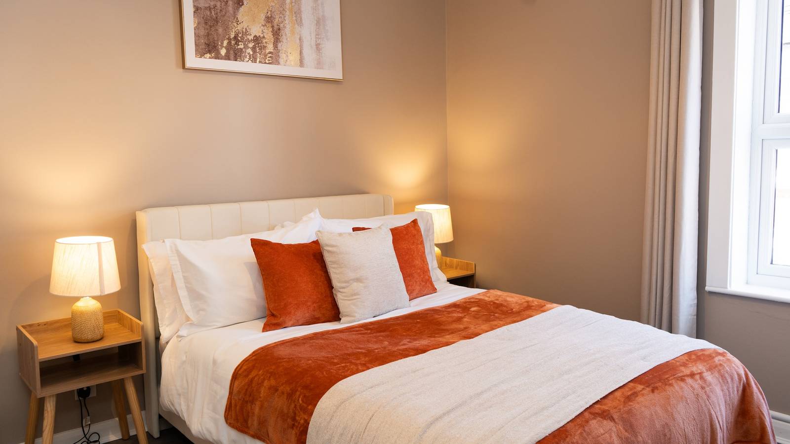 St Julian House- Town Centre- Castle Park- Hot Tub in Colchester, Essex