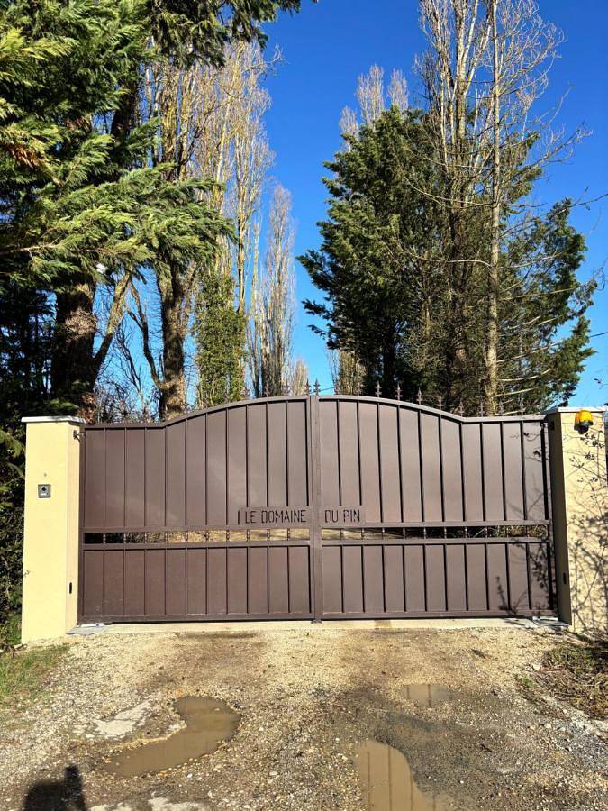Chambre d’hôte pour 6 personnes, avec piscine et vue dans l' Ain - 3