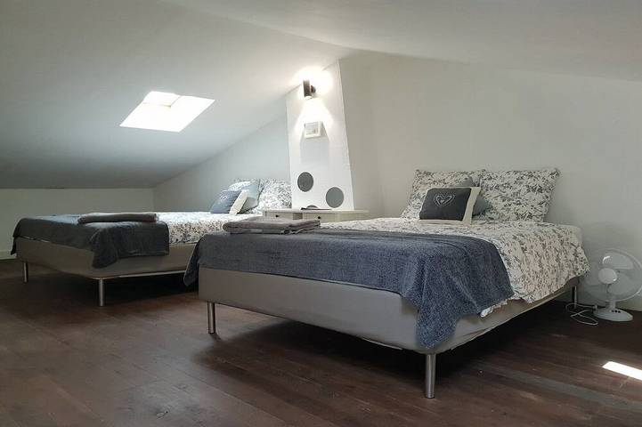 Location de vacances pour 5 personnes, avec piscine ainsi que balcon et jardin, animaux acceptés à Méounes-lès-Montrieux - 3