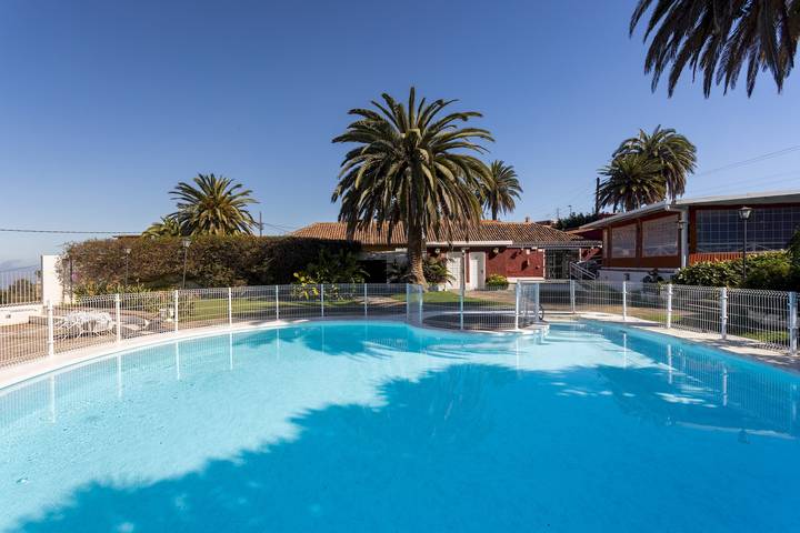 Chalet para 9 personas, con piscina y terraza en Tacoronte
