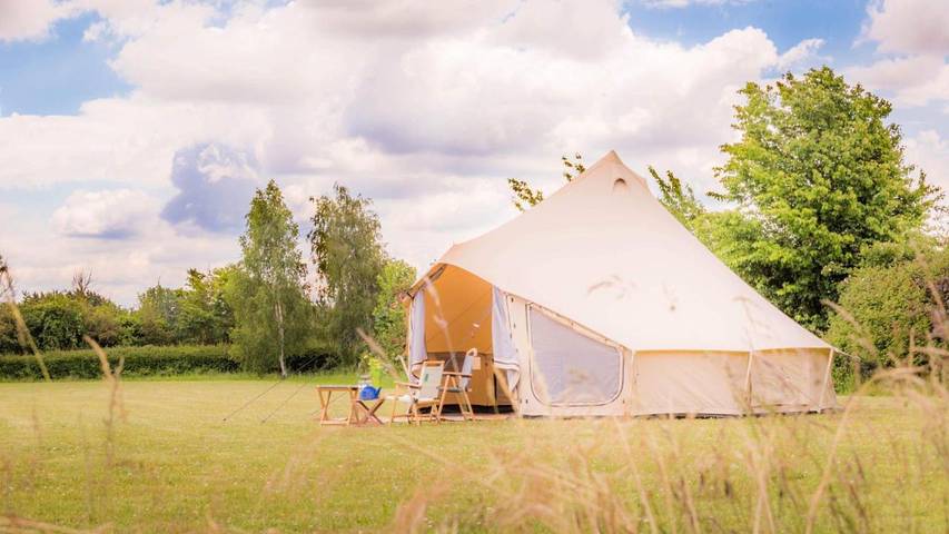 Location de vacances pour 5 personnes, avec jardin et terrasse ainsi que vue et piscine à Montseny - 4