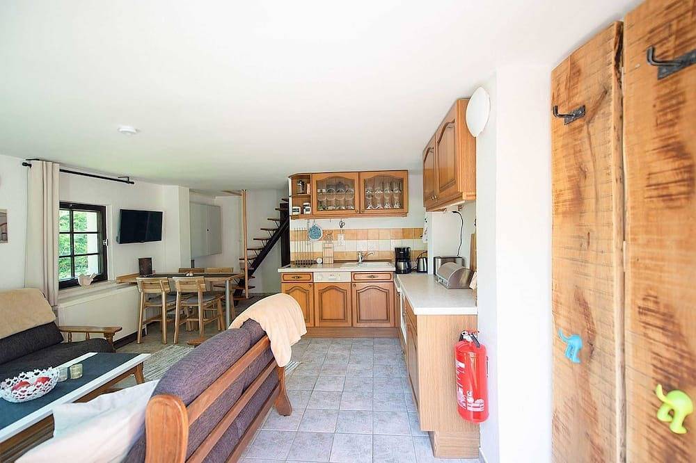 Reetdach Ferienhaus nahe Ostseebad Kühlungsborn - Reetdach Kastanienhaus (52m², in Gersdorf, Biendorf