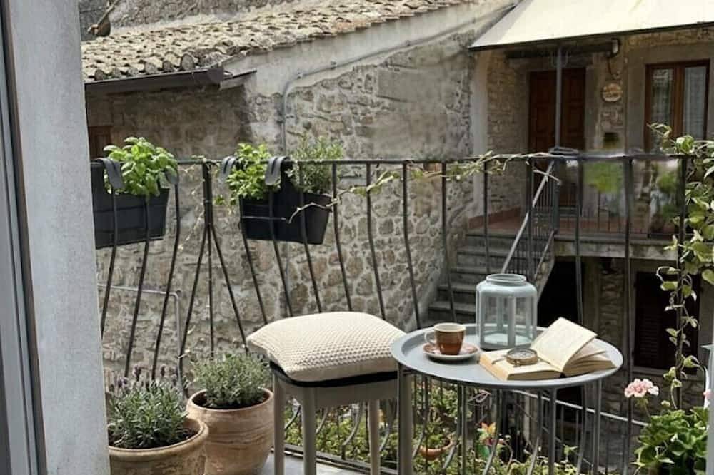 Welchome Vitorchiano double room with balcony in Vitorchiano, Viterbo Provinz