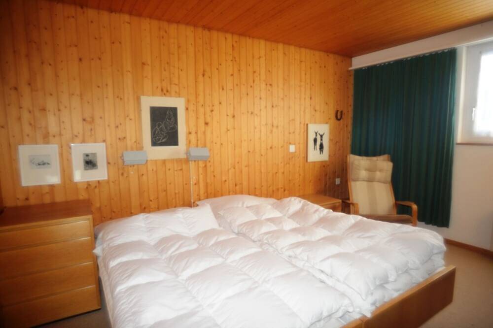 Ganze Wohnung, Tgèsa Moser Poltera, (Camischolas/Sedrun), 188.01 in Sedrun, Tujetsch
