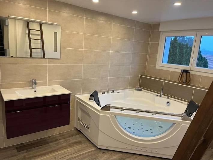 Location de vacances pour 7 personnes, avec jacuzzi ainsi que terrasse et jardin à Raon-aux-Bois - 2