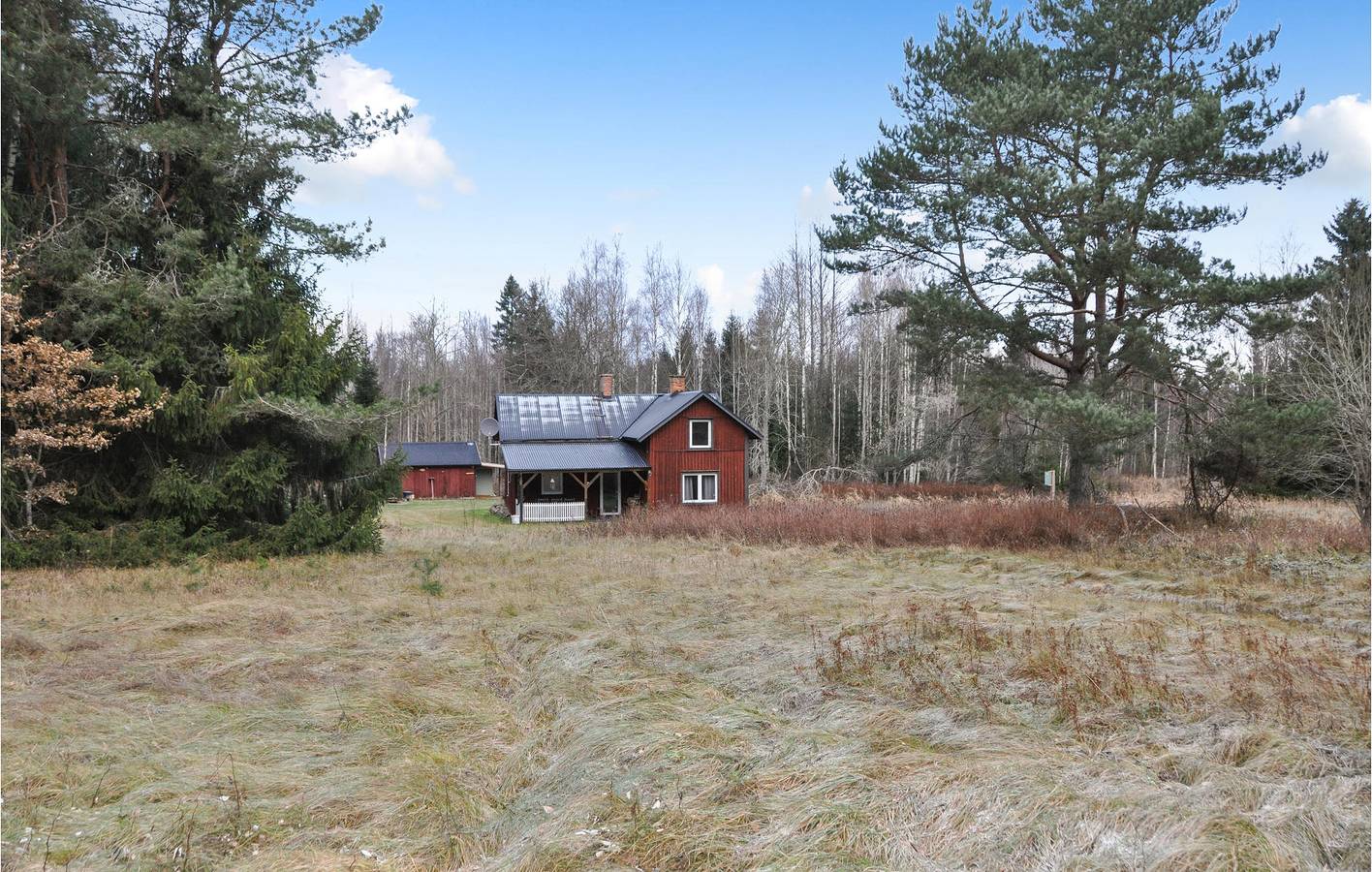 Hus för 7 Personer med trädgård in Vänern