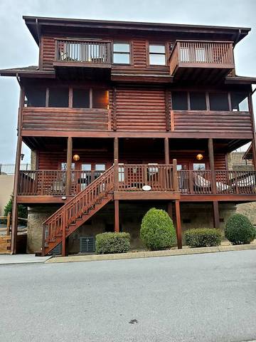 Log Cabin for 9 Guests in Pigeon Forge, Sevier County, Picture 1