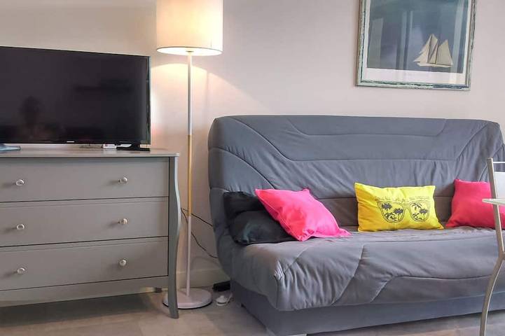 Gîte pour 3 personnes, avec balcon et piscine dans Plage de la Salis - 4