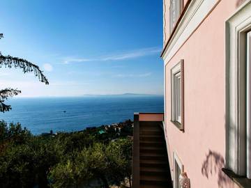 Chambre d’hôte pour 5 personnes, avec vue et jardin à Massa Lubrense