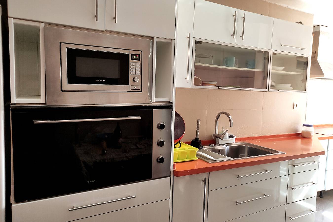 Apartamento inteiro, Apartamento 'Confortável no Centro' com Varanda, Wi-Fi e Ar Condicionado in Cruz de Humilladero, Malaga