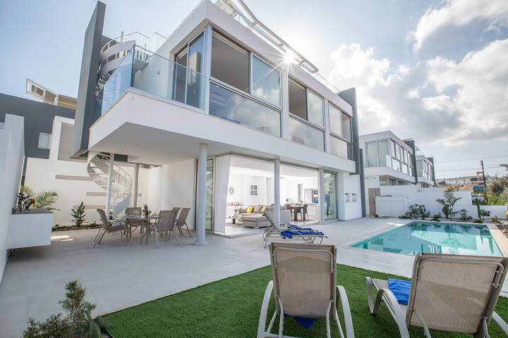 Vakantiehuis voor 7 personen, met Balkon/Terras en Tuin in Zuid Cyprus