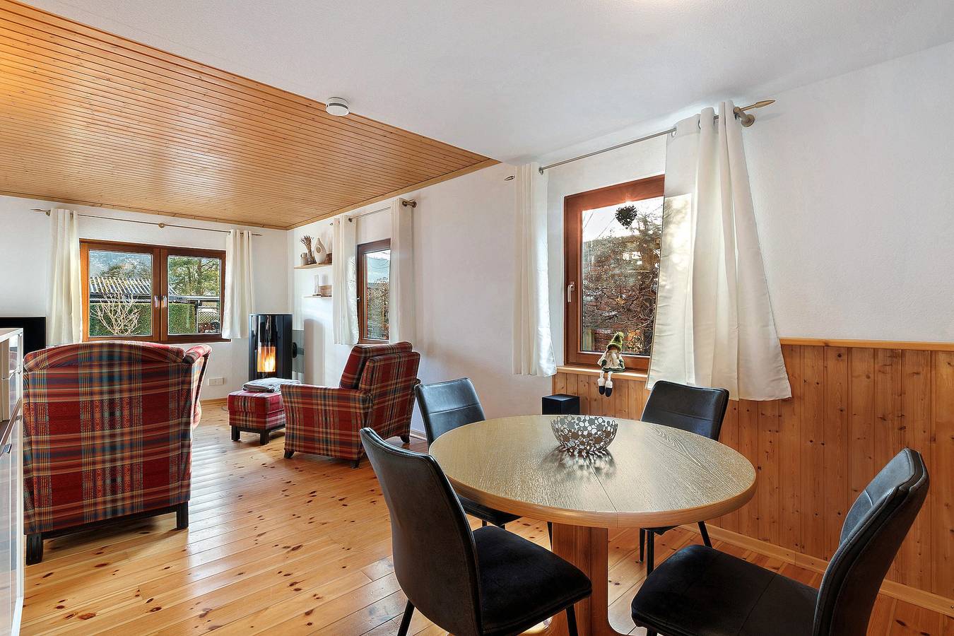 Ferienhaus 'Frenkhausener Ruhepol' mit Bergblick, privater Terrasse und Wlan in Meschede, Hochsauerlandkreis