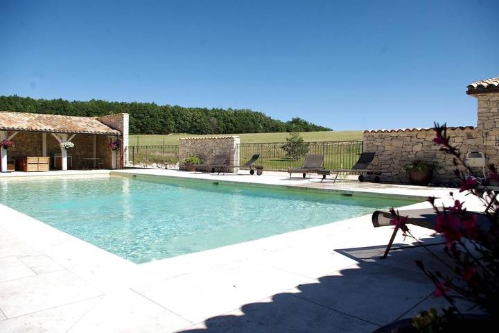 Gîte pour 6 personnes, avec jardin et piscine, animaux acceptés à Redortiers - 3