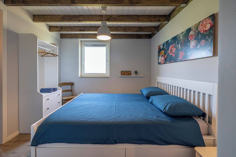Beautiful vacation cottage in the nature of Twente in the east of the Netherlands in Hengelo, Twente