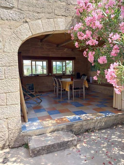 Location de vacances pour 6 personnes, avec vue et jardin à Sanilhac-Sagriès - 3