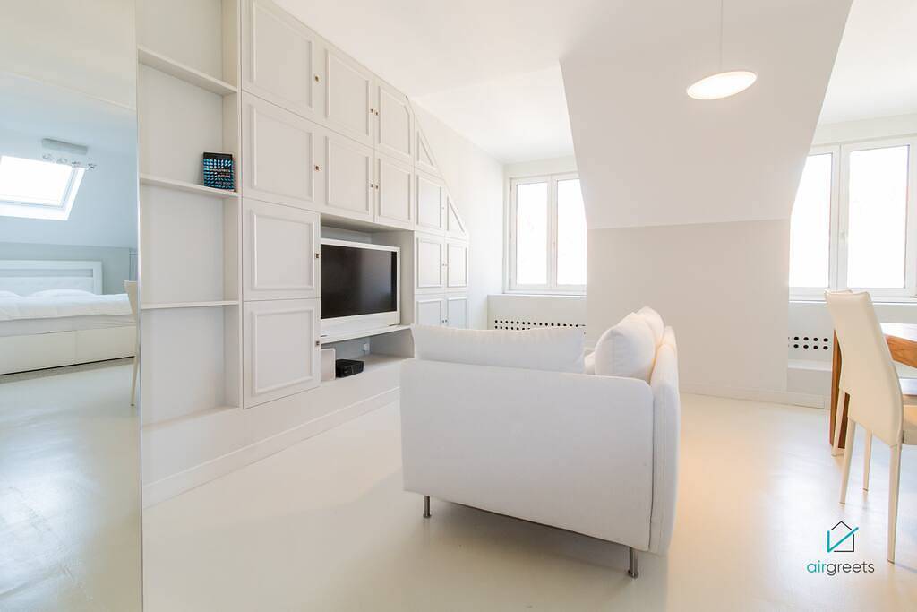 Entire apartment, Modern, Minimalist Apartment In Vienna in Vienna, Vienna Woods