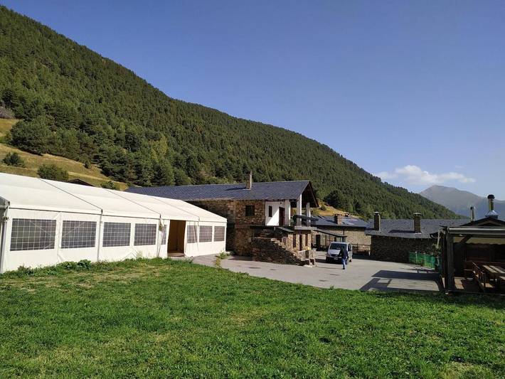 Chalet pour 40 personnes, avec jardin ainsi que vue et balcon en Andorre - 4