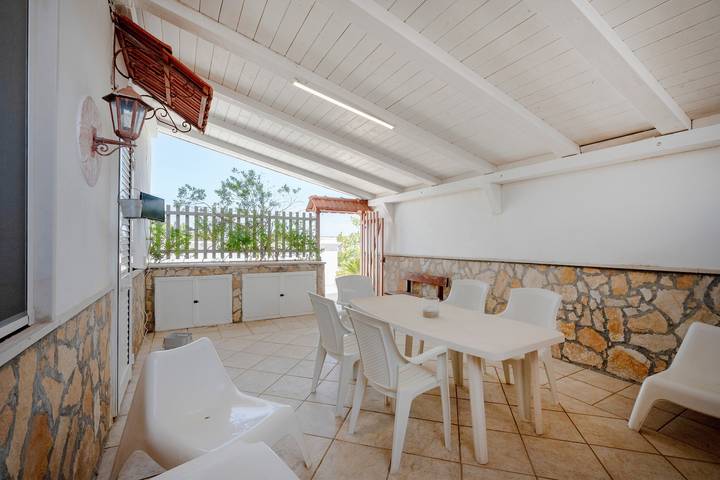 Appartamento intero, Appartamento 'Villa Burdi' con Vista Mare, Terrazza Privata e Aria Condizionata in Calette del Capitolo, Monopoli