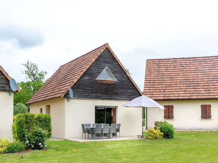Location de vacances pour 8 personnes, avec jardin et piscine, adapté aux familles à Lacapelle-Marival - 2