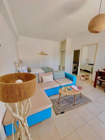 Gîte pour 2 personnes, avec terrasse et vue à Megalochori