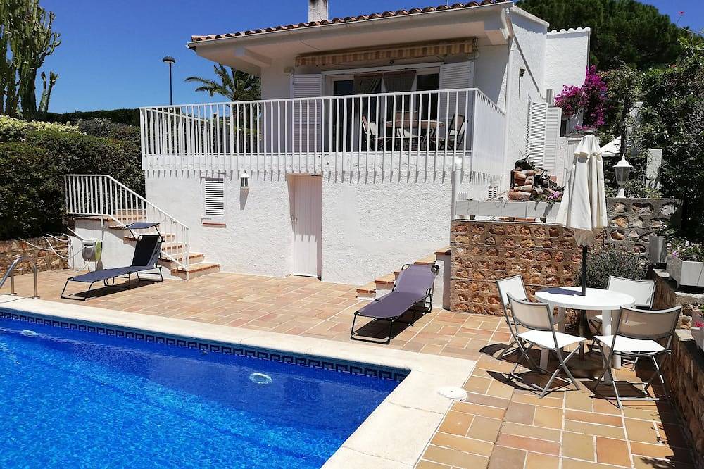Maison avec piscine en 1ère ligne de mer in Platja de Calafat (Terres de l'Ebre), Calafat
