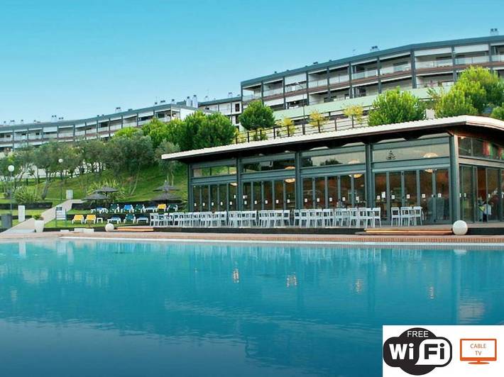 Chalé para 4 pessoas, com vista e jardim e ainda terraço em Distrito de Faro