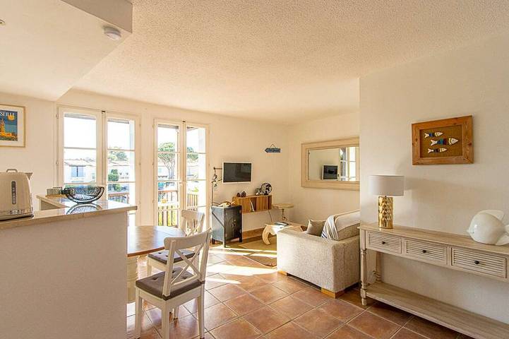 Apartment for 4 people, with balcony in Port Grimaud