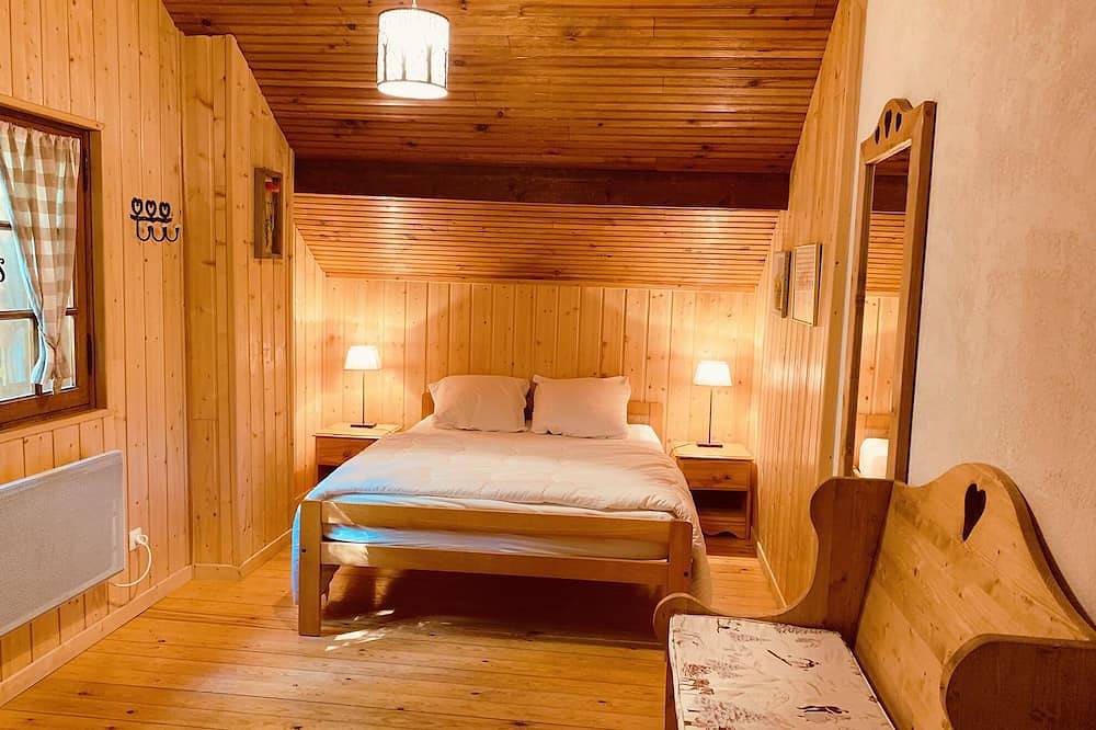 Chalet bois pierre , vue magnifique,  stations skis la Foux d Allos et  Seignus in Colmars, Région Castellane