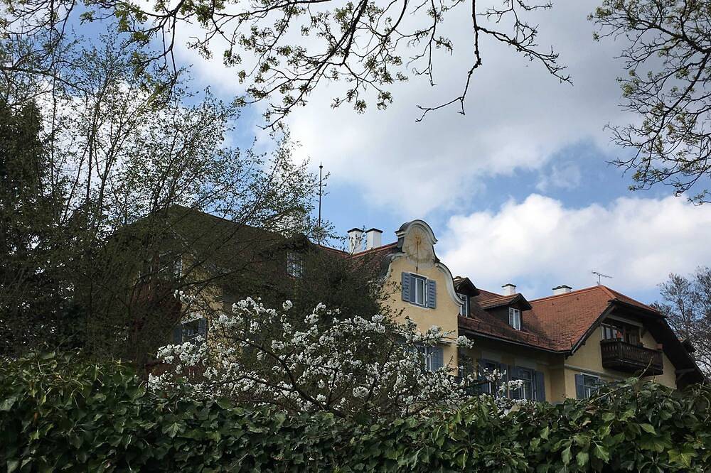 Entire apartment, Dachterrassen-ferienwohnung Tutzing in Tutzing, Starnberger See