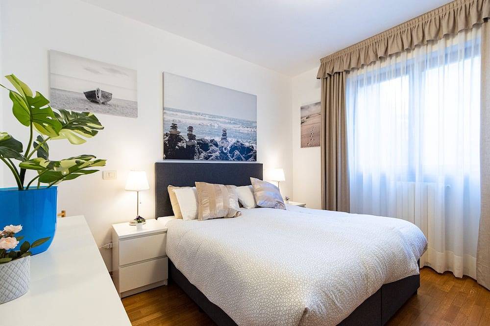 Appartement entier, Wrap around Lake Views Family sized condo with large balcony in Campione d'Italia, Province de Côme