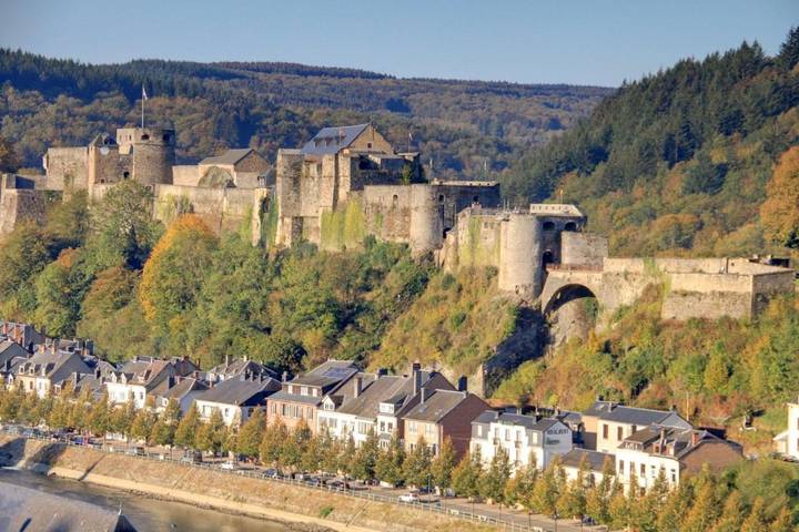 Gîte pour 6 personnes, avec vue et terrasse, animaux acceptés à Bouillon - 2