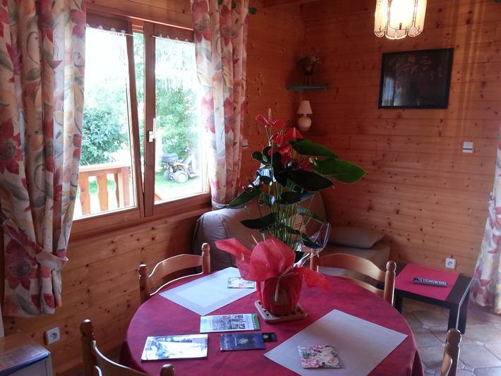 Gemütliches Chalet in Ruhiger Lage, Nahe Thermen und Wanderwege in Le Val-d'Ajol, Regionaler Naturpark Belchen der Vogesen