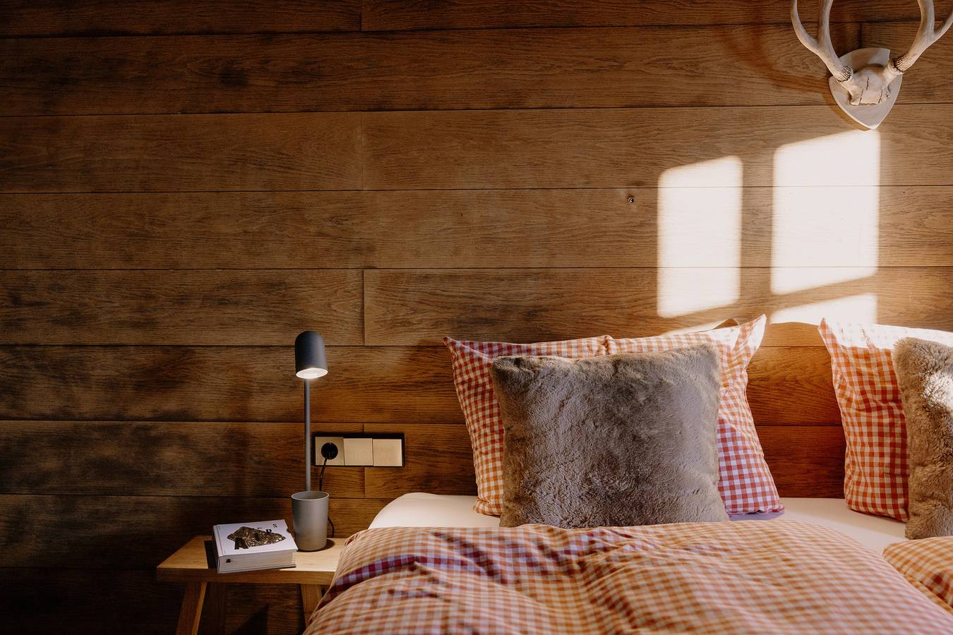 Ganze Ferienwohnung, Alpenchalet - Gemütliches Apartment im modernen Landhausstil und Süd-Balkon in Reit im Winkl, Bayerische Alpen