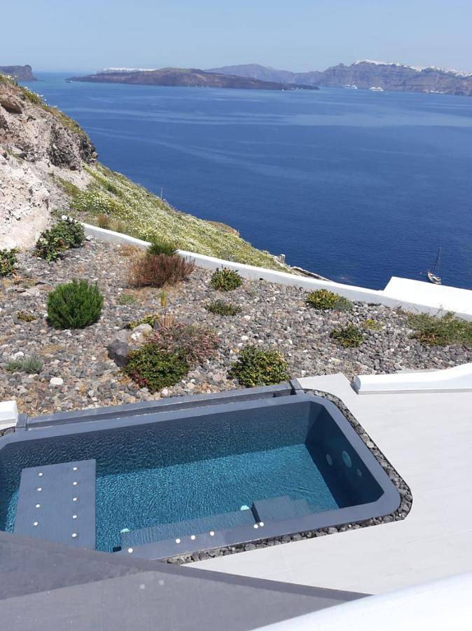 Avatar Suites in Akrotiri, Santorini