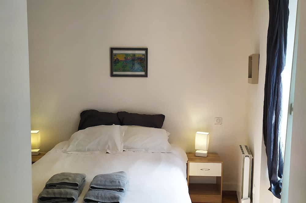 Entire apartment, Center Luz renovated apartment in Luz-Saint-Sauveur, Pyrenees National Park