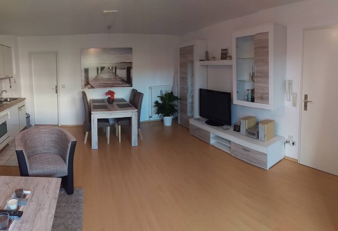 Ganze Ferienwohnung, Laboe-Appartement im Kapitänshaus in Kieler Förde, Laboe