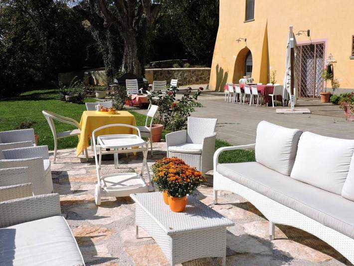 Casa vacanza per 4 persone, con panorama e piscina nonché giardino, con animali domestici in Ronciglione