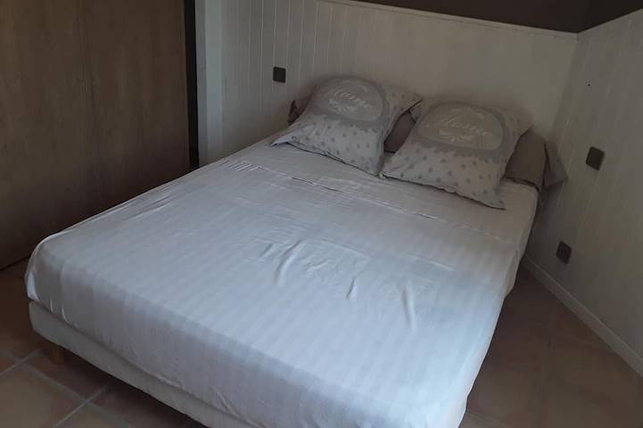 Location de vacances pour 6 personnes, avec terrasse et jardin à Vedène - 4