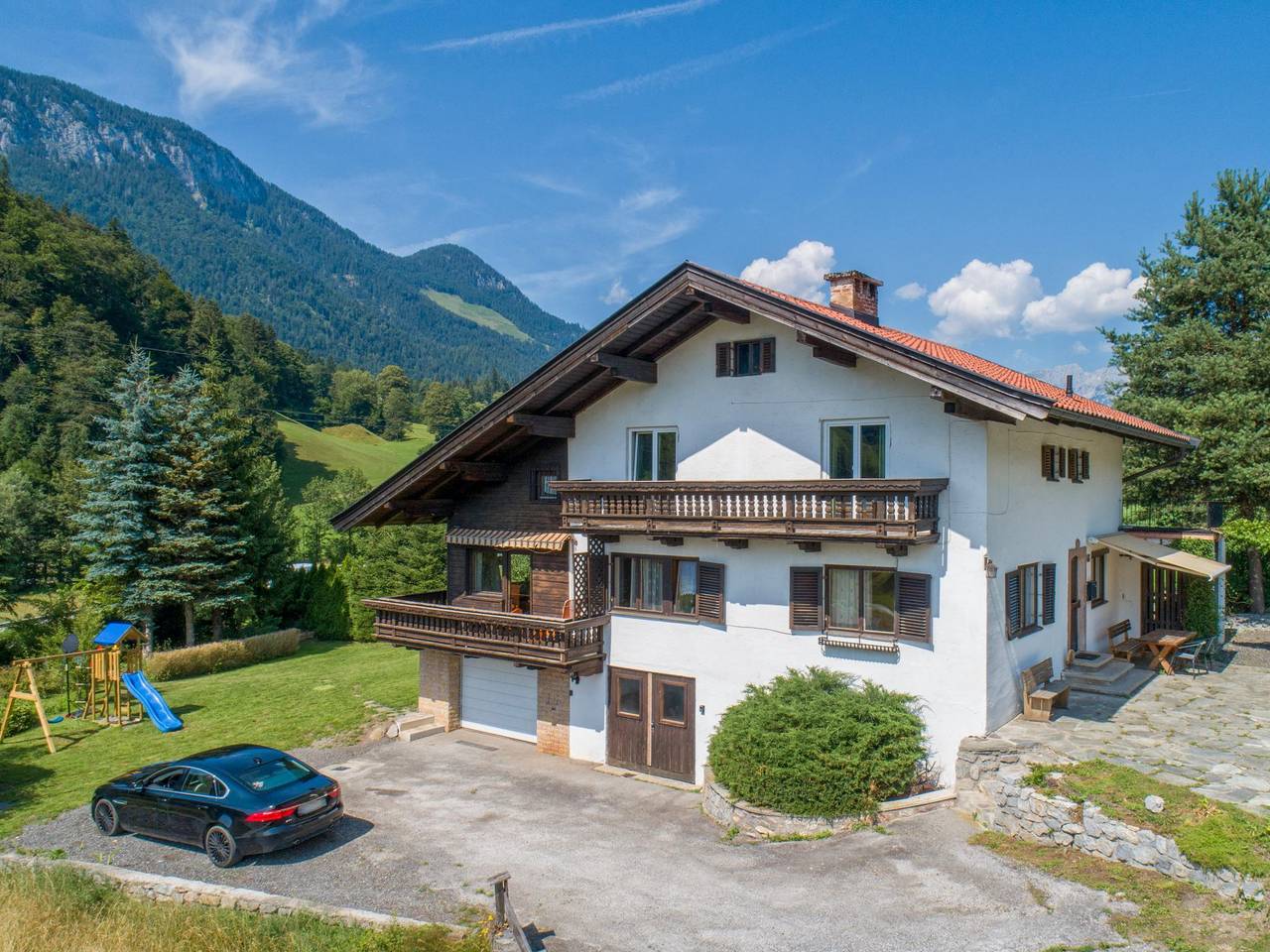 Uriges Ferienhaus am Radweg, großer Garten in Itter, Kaisergebirge