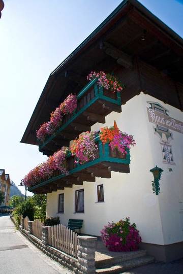 BnB für 3 Personen, mit Ausblick und Balkon in Flachau