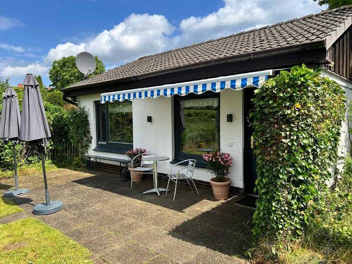 Ferienwohnung für 2 Personen, mit Terrasse und Garten sowie Ausblick in Groß Wittensee