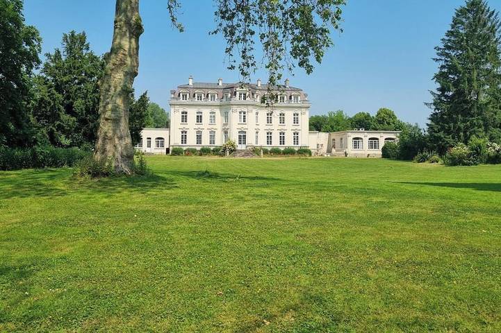 Gîte pour 14 personnes, avec Terrasse et Jardin