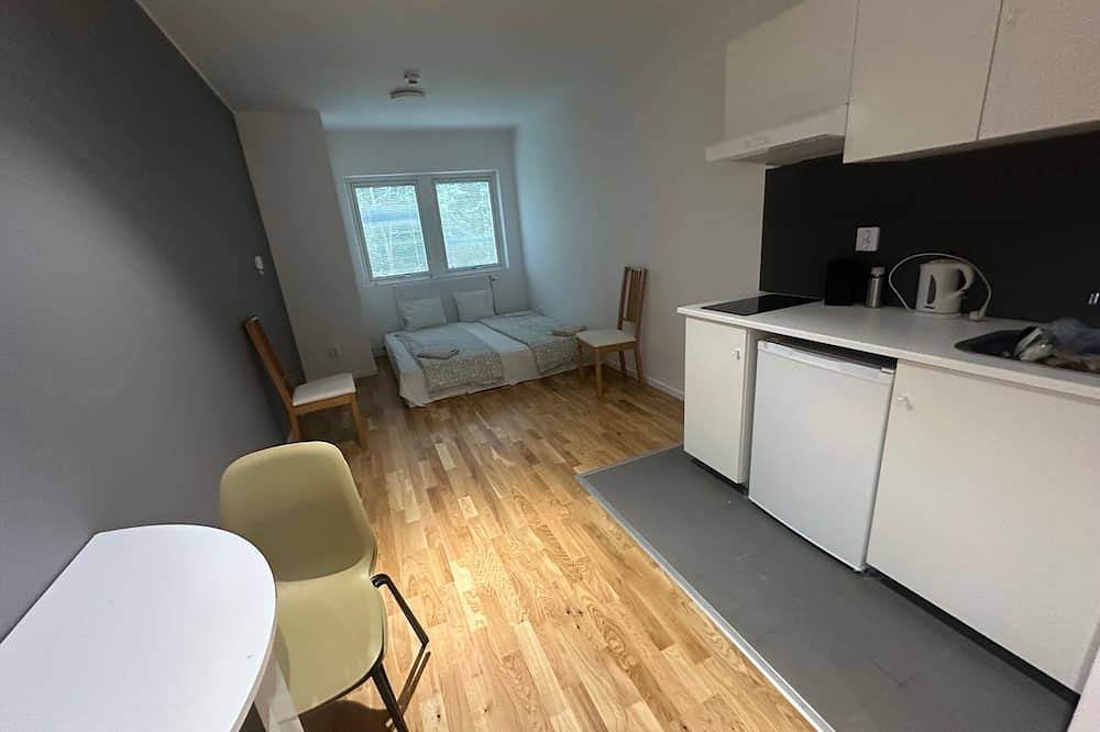Ganze Wohnung, Cozy Studio with 3 beds in Sollentuna, Stockholm in Sollentuna kommun, Schwedische Ostsee