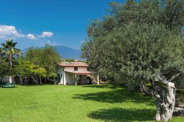 Gîte pour 4 personnes, avec jardin et terrasse à Acireale