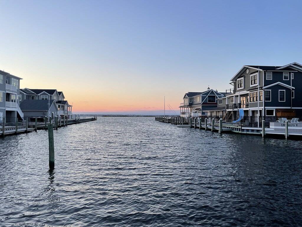 New Luxury Waterfront Beach House in Lavallette! Sleeps 12! in Toms River, Ocean County
