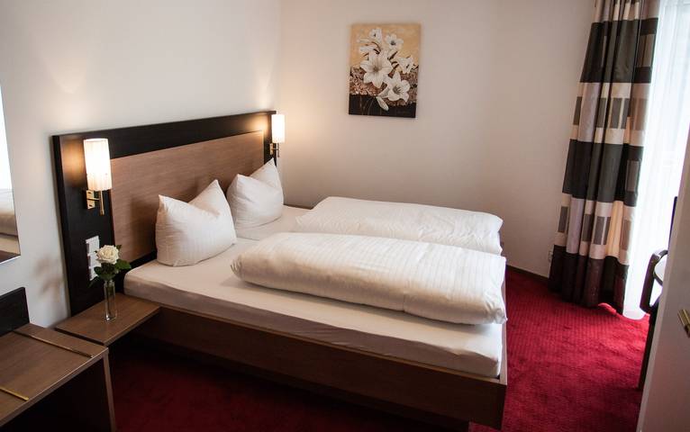 Ganze Wohnung, Gästehaus/Hotel Bürgerstube - Gästehaus Vis-a-Vis Doppelzimmer in Sasbach am Kaiserstuhl, Kaiserstuhl